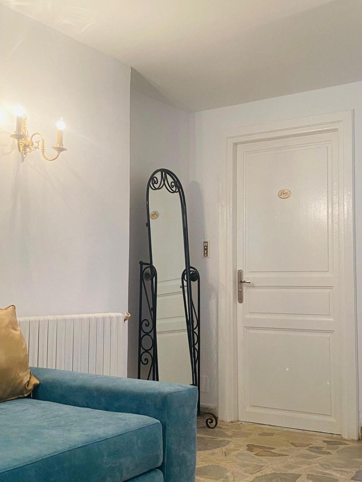 Appartamento La Maison Bleue Dar Salah Bey Esterno foto
